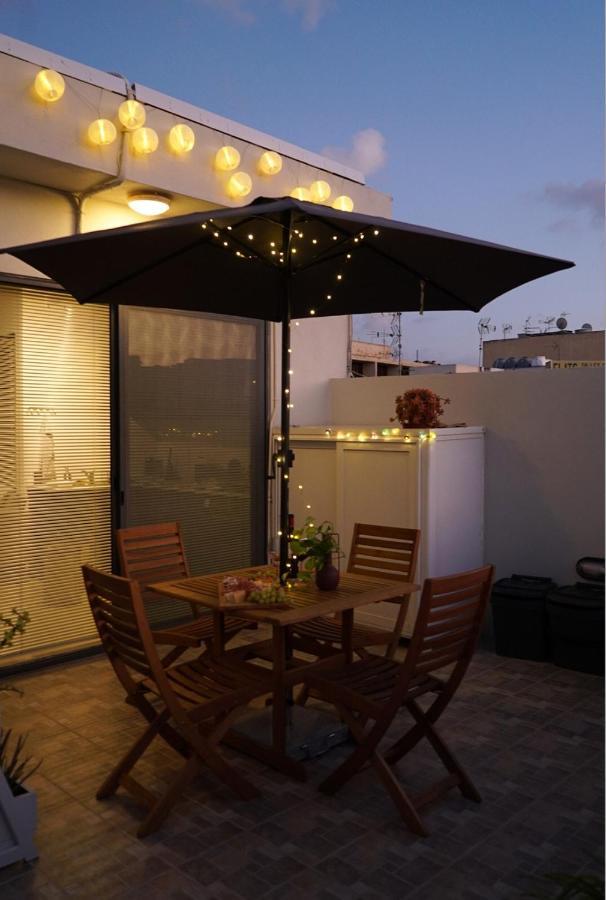Cosy Designer Seaview Penthouse With Terrace & Bbq Apartment St. Paul's Bay Exterior photo